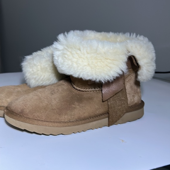 Girls UGG - Boot - Roll Up or Roll Down - Side Leather Bow - Size 3 - $32 - Picture 5 of 11